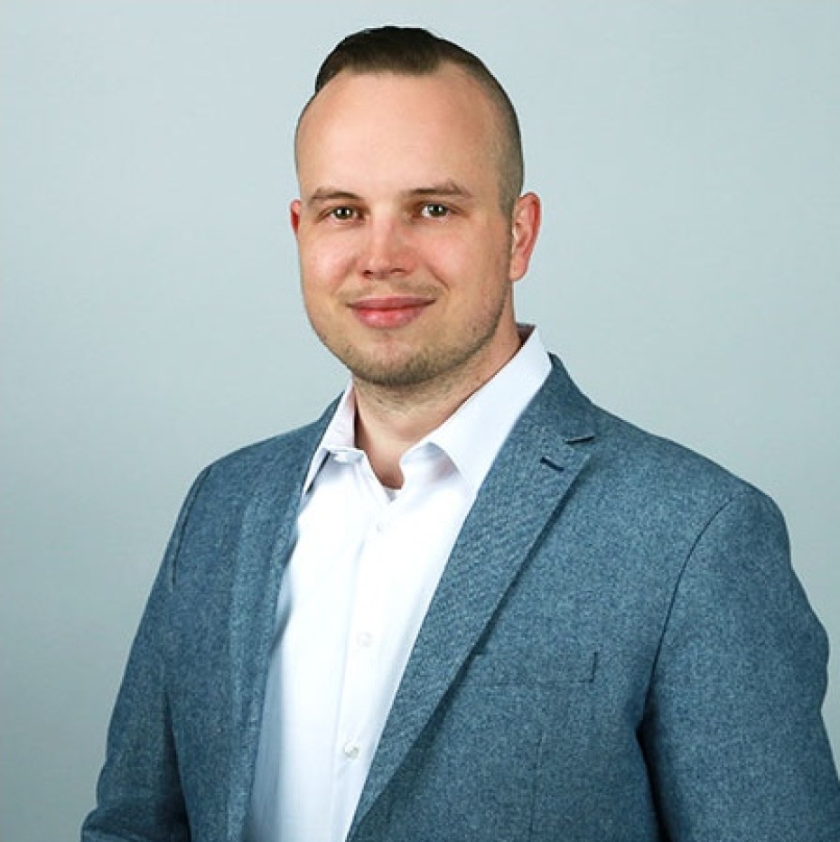 Tobias Gruber, Inhaber